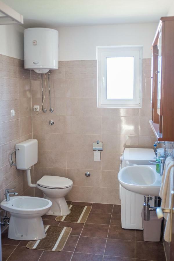 Apartment Sv. Marak Risika Buitenkant foto